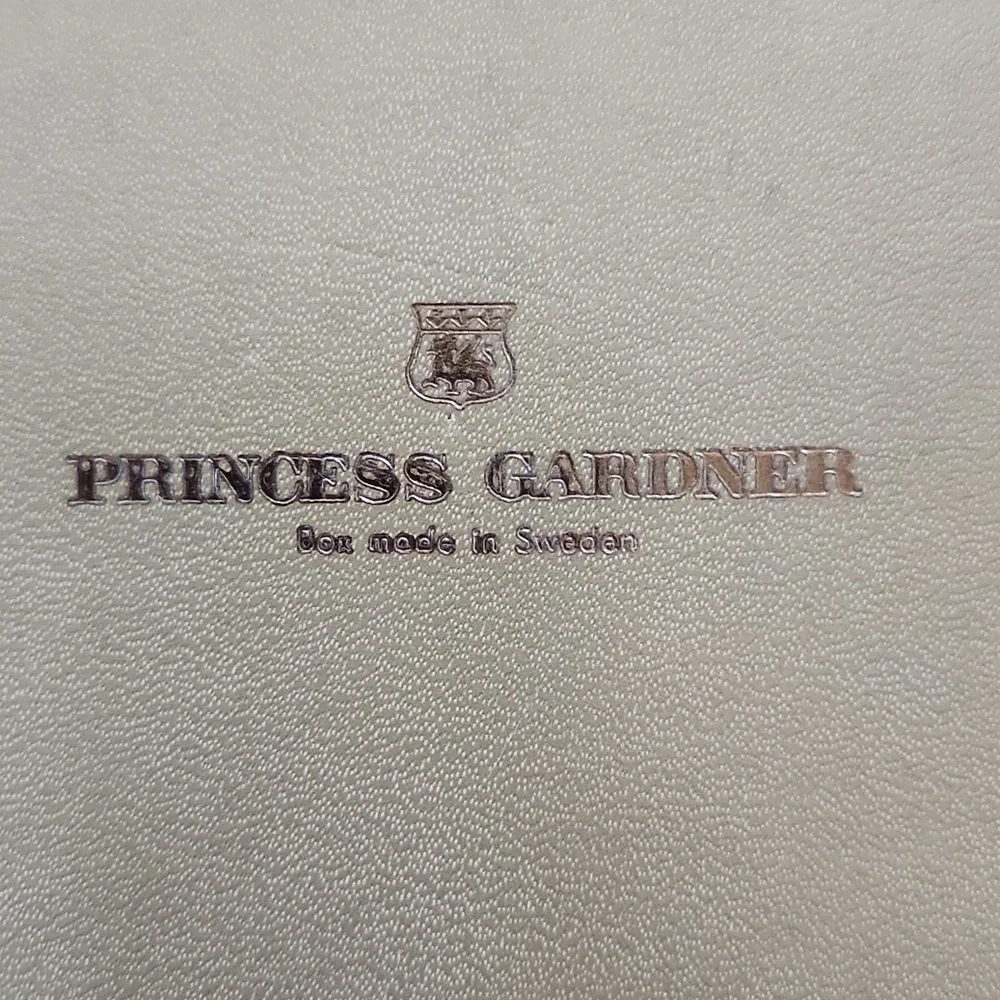 Vintage Princess Gardner Gold Jewelry Box